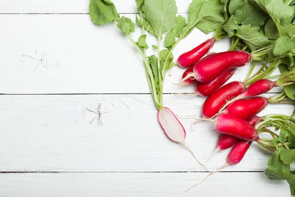 Bahçe turpu, taze organik hasat. Metin için alan kopyalama.