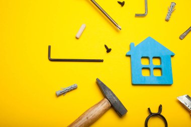 Düzeltme, ev bakımı, emlak mimarisi. 