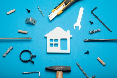 Diy ev kavramı, marangoz ev inşa.