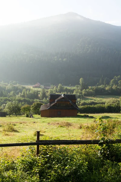 Ukraina Karpaty piękny Europa krajobraz górski, natura — Zdjęcie stockowe