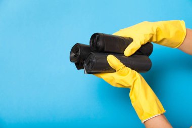 Siyah kupür kutusu, günlük çöp torbası..