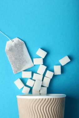 Şekerli sağlıksız çay, şeker hastası konsepti.