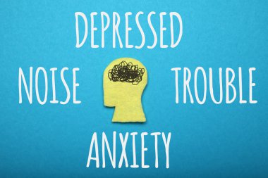 Anksiyete zihni, ekstazi, stres. Beyinde dağınıklık ve gürültü.