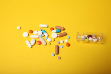 Tıbbi farmakoloji bağımlılığı. Antidepresan, antibiyotik, antibiyotik.