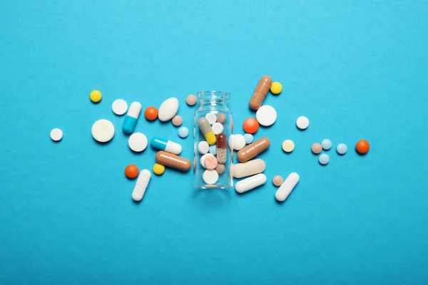 Rx meditation medicine. Bottle and pills. Doctor care. — Stock Photo, Image