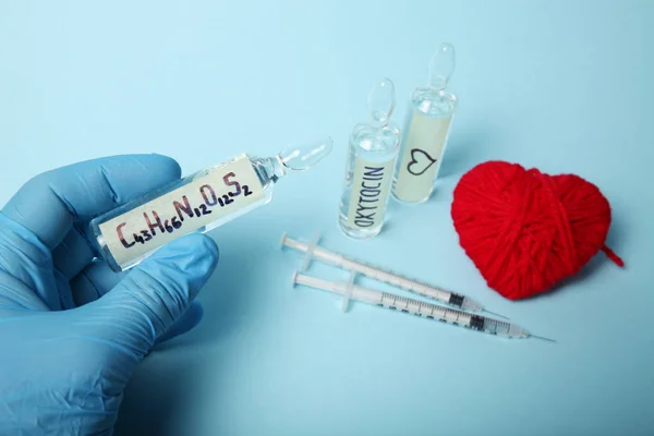 Liebeshormon, Biochemie Oxytocin. Liebe und Herz. — Stockfoto