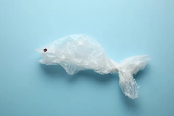 Des animaux en plastique dans les océans. Le problème de la pollution d'origine humaine — Photo