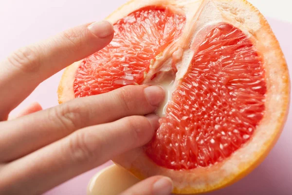 Two Female Fingers Grapefruit Woman Masturbation Sex Concept Vagina Clitoris — Zdjęcie stockowe