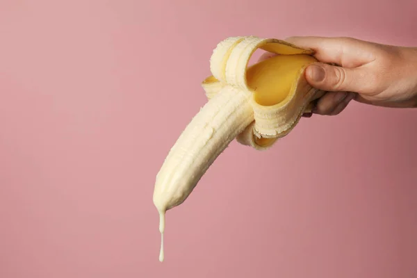 Gran Plátano Gotas Leche Condensada Concepto Sexo Eyaculación Del Hombre — Foto de Stock