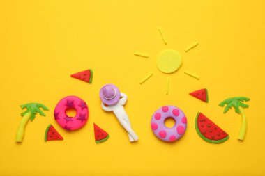 LILO, karpuz ve palmiye ağaçlarıyla yaz tatili konsepti. Tropikal gevşeme zevki.