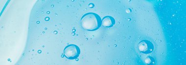 Suda yağ kabarcıkları, soyut damlalar..