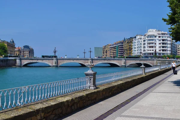 Rios Através Uma Cidade Costeira — Fotografia de Stock