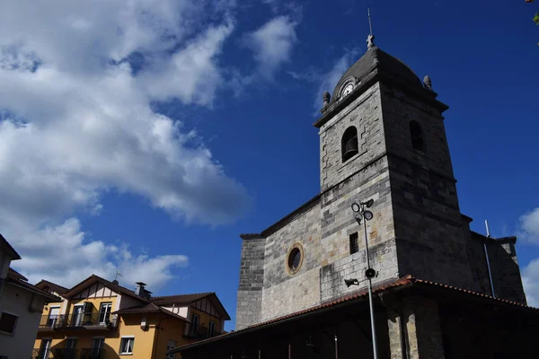 Igreja Antiga Cidade Guipuzcoana Irura Espanha — Fotografia de Stock