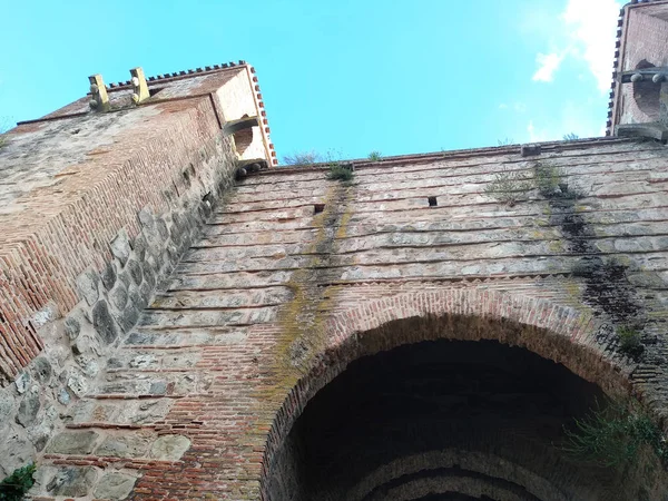 Entrada Una Antigua Muralla Medieval — Foto de Stock