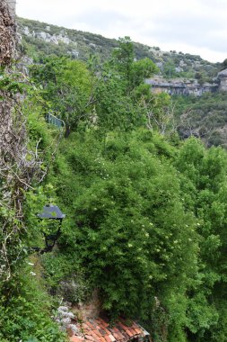 Dökme demirden yapılmış fener