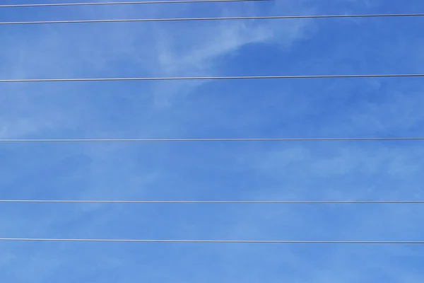 Кабели Над Небом — стоковое фото
