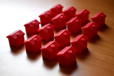 Bir otelin kırmızı figürü.