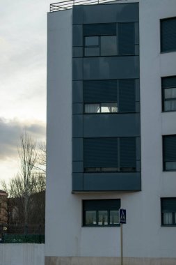 Şehrin modern ve yeni apartmanları.