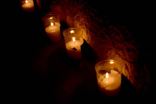 Bougies Allumées Dans Rue Nuit — Photo