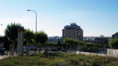 Gündüz sokaklar ve yollar.