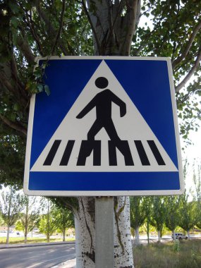 Zebra mavi işareti geçiyor.