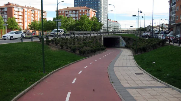 Велосипедный Путь Через Город — стоковое фото