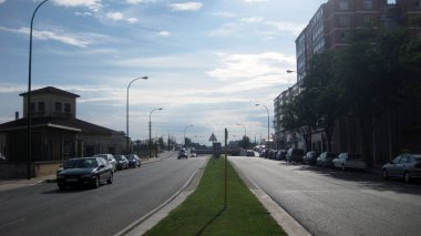 Şehirden geçen otoyollar.