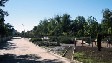 Açık havada botanik parkı.