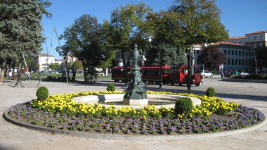 Açık hava parkındaki çeşmeler.