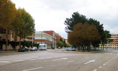 Kötü bir sonbahar gününde sokaklar.