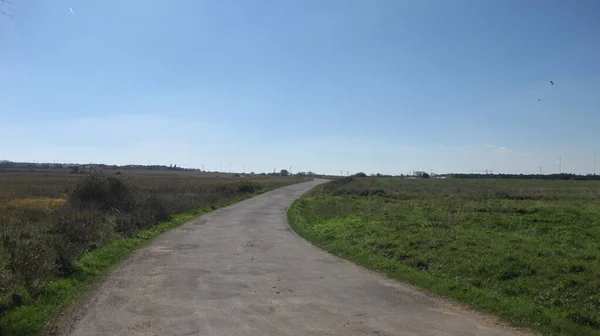 Strade Attraverso Paesaggio Autunnale — Foto Stock