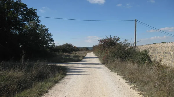 Strade Attraverso Paesaggio Autunnale — Foto Stock