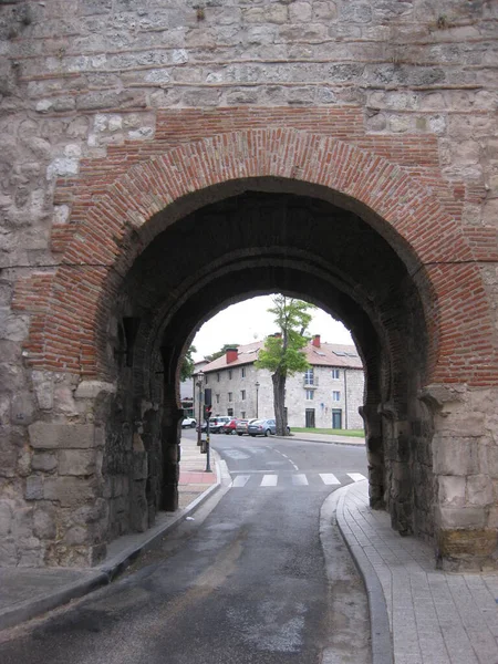 Poort Van Een Uitgangen Muur — Stockfoto