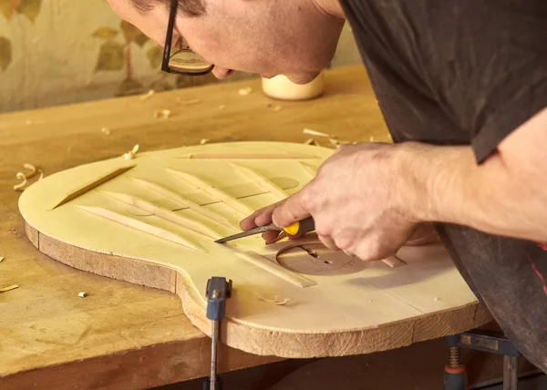 The process of making classical guitar. — Stock Photo, Image