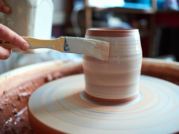 Un processus de production de poterie — Photo