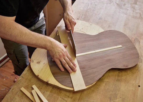 Production of classical guitar. — Stock Photo, Image