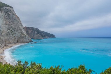 Mavi deniz, Porto Katsiki Beach Lefkada, Yunanistan ile beyaz plaj
