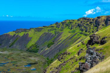 Paskalya Adası soyu tükenmiş Rano Kau krater krater bakarak
