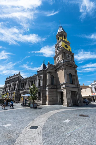 弗里曼特尔 澳大利亚 2018年2月5日 澳大利亚弗里曼特尔镇广场上的一座教堂 — 图库照片