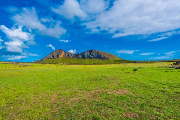 Una Dramática Llanura Lleva Base Una Montaña — Foto de Stock