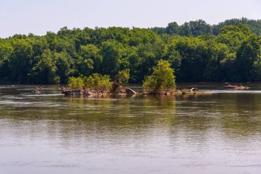 Fotoğraf Virginia huzurlu bir nehrin.
