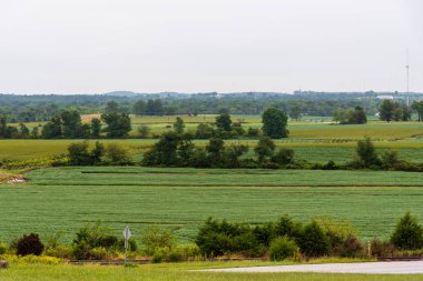 Yeşil alanlar ve tarım arazisi Gettysburg Pennsylvania'da bir genişlik bakan fotoğraf.