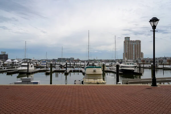 Boats Anchored in the Inner Harbor — Stock Photo, Image