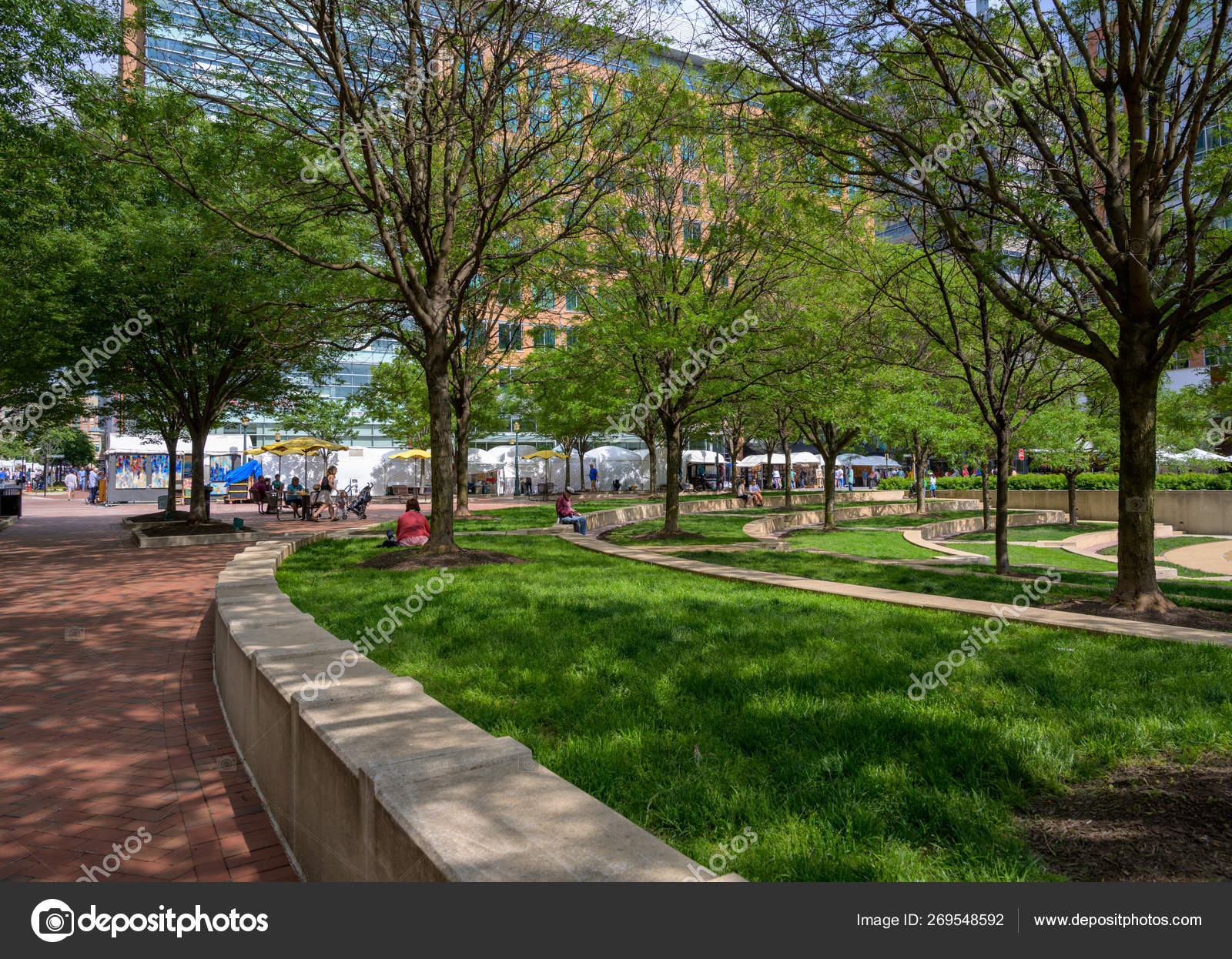 Reston Town Center Park in Spring Stock Editorial Photo © joebenning
