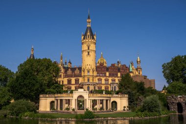 Schwerin Sarayı ve Bahçeleri