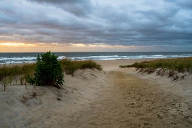 Sonbaharda Sabah Plajı