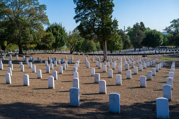 Cementerio Nacional de Arlington en otoño — Foto de Stock