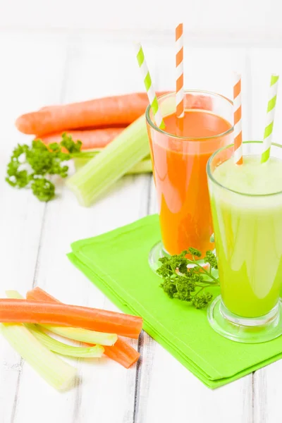 Carrot Celery Juice Fresh Vegetables Bark Plates Wooden Background Raw — Stock Photo, Image