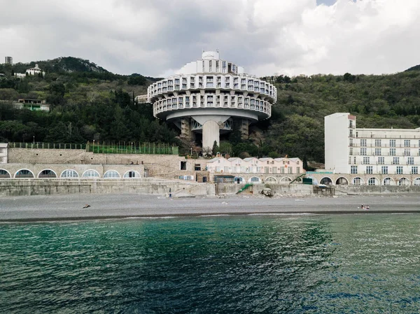 Sovyet sanatoryum Druzhba veya Kurpaty yükseklikten Kırım'Karadeniz kıyısında