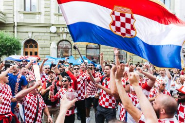 Nizhny Novgorod, Rusya Federasyonu - Haziran, 2018 - Hırvat hayranları 2018 FIFA Dünya Kupası'nda Arjantin karşı onların zafer kutlamak.